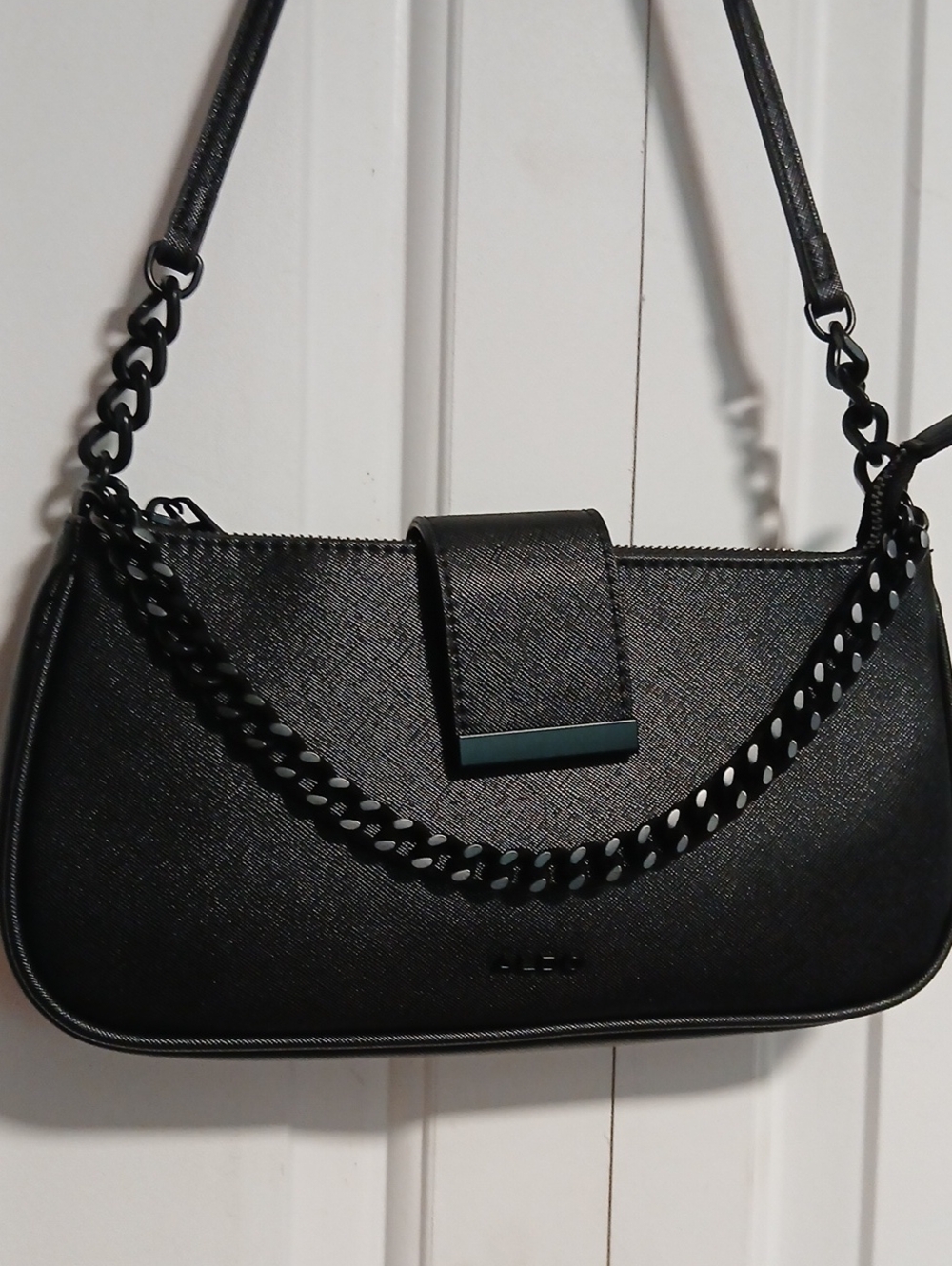 Aldo Black Textured Chain Shoulder Bag